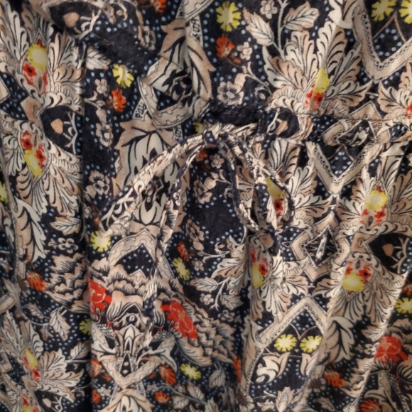 Cute Dex Small Dress - Picture 2 of 10